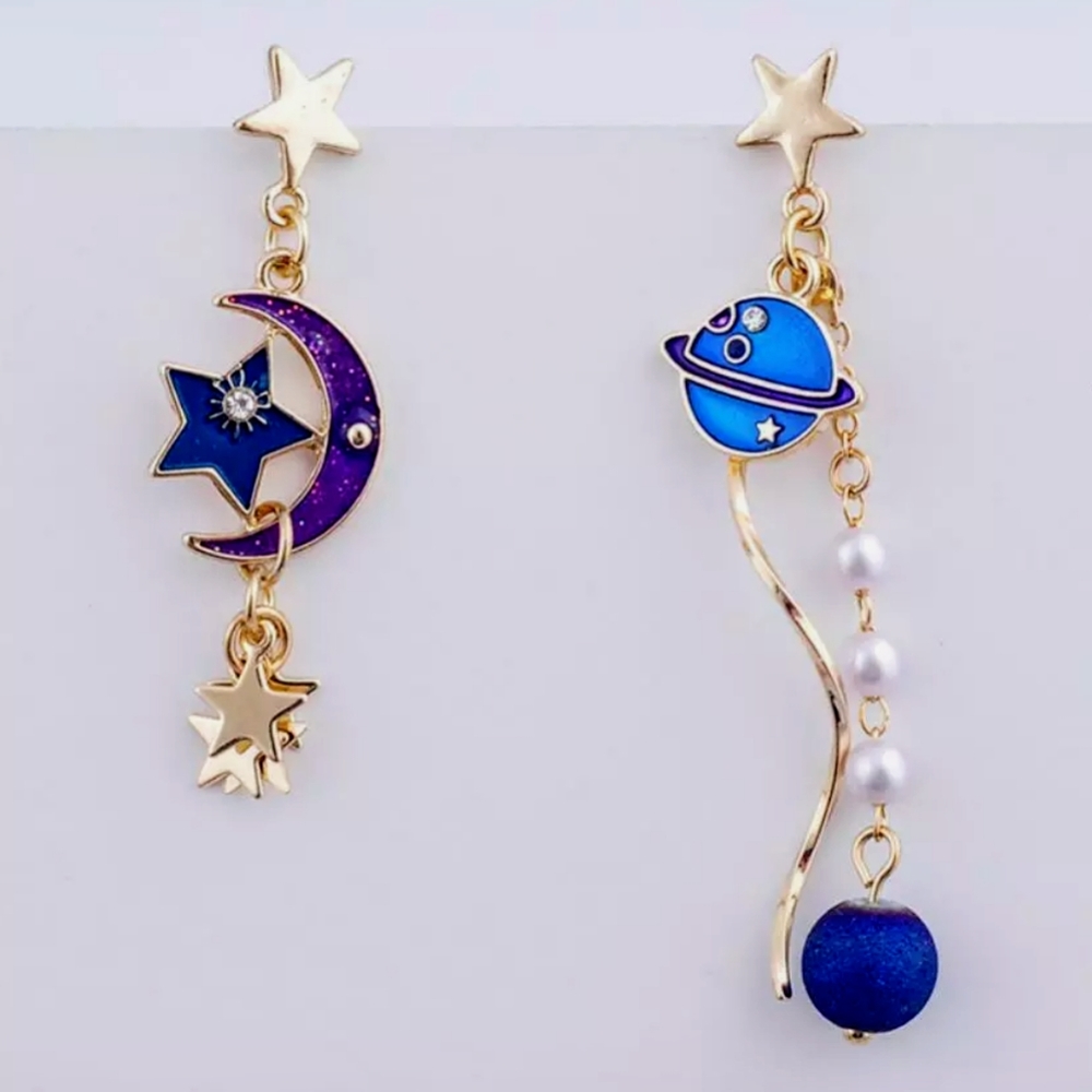 Glazed Planet Dangle Earrings NWT By Betsey